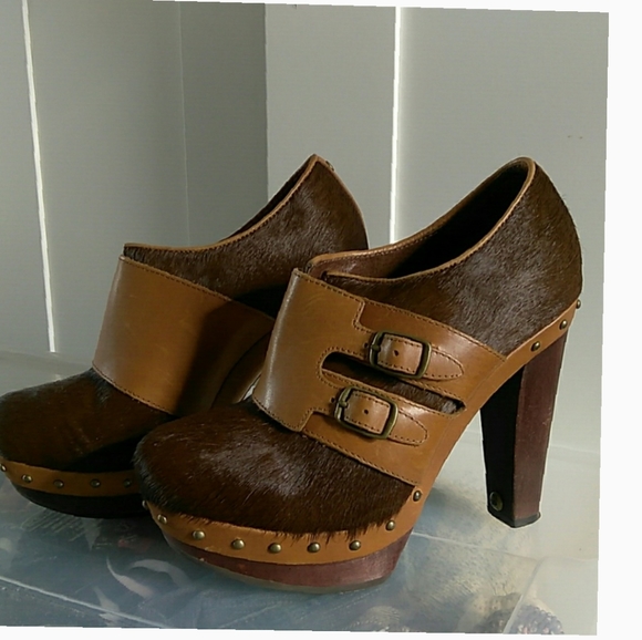 UGG Shoes - Ugg shoes worn just a few times